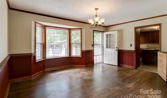 589 White Pines Cir, Camden, SC 29020