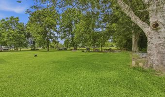 518 Old School Rd, Arnaudville, LA 70512