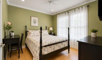 653 Neptune Ave, Beachwood, NJ 08722