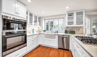 3225 Shoreline Dr, Las Vegas, NV 89117