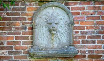 66 Weaver St, Baxley, GA 31513