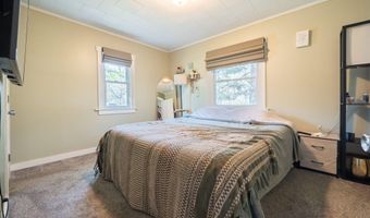 221 Bridge Rd, Allegan, MI 49010