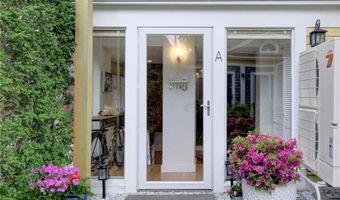 75 Pelham St A, Newport, RI 02840
