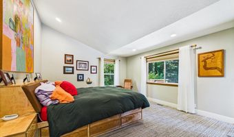 1002 Diamond Dr, Arcata, CA 95521