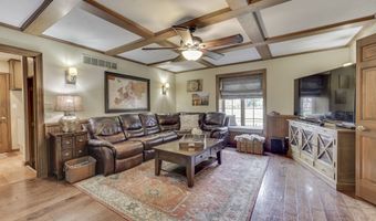 1521 Secretariat Ln, Indianapolis, IN 46217