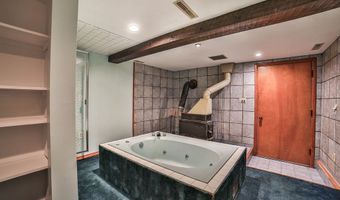 831 W Gebhard Ln, Alden, NY 14004