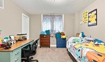 16805 Juniper Dr, Basehor, KS 66007