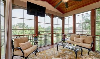 259 Meadowbrook Country Club Est, Ballwin, MO 63011