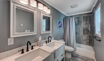 227 Valley View Dr, Albrightsville, PA 18210