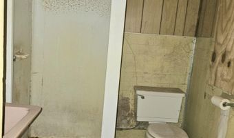 444 E 8th St, Baxter Springs, KS 66713