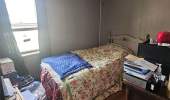 8 Lake Ct, Hopkinton, RI 02804