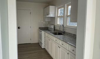 35 West St, Cromwell, CT 06416