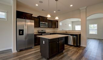 6 Mckenzie Ln, Camden, SC 29020