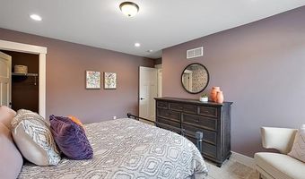 6167 N Trailwoods Dr, Ann Arbor, MI 48103