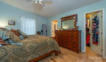 32 Foxberry Dr, Arden, NC 28704