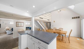 45 W 19th St, Avalon, NJ 08202