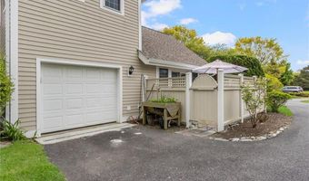 213 Corey Ln 213, Middletown, RI 02842