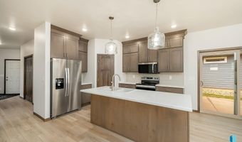 2409 E Tinley St, Brandon, SD 57005