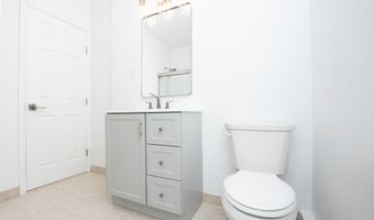 527 E Main St 2nd floor Right, Bridgeport, CT 06608