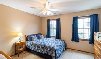 2516 Somerset Dr, Ames, IA 50010