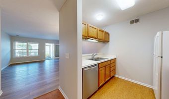 2767 S Knightsbridge Cir, Ann Arbor, MI 48105