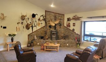 191 Clear Creek Rd, Cascade, ID 83611