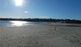42 Camden Rd, Narragansett, RI 02882