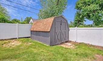 3504 MOYLAN Dr, Bowie, MD 20715