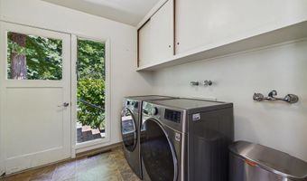 94 California Ave, Arcata, CA 95521