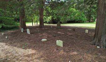 40 N Shore Rd, Absecon, NJ 08201