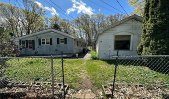 8 Buona Vista Ave, Johnston, RI 02919