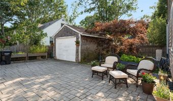 3 Harold St, Newport, RI 02840