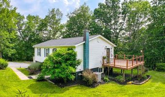 221 Mountain Edge Dr, Beaver, WV 25813