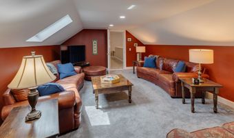 104 Champagne Cir, Campton, NH 03223