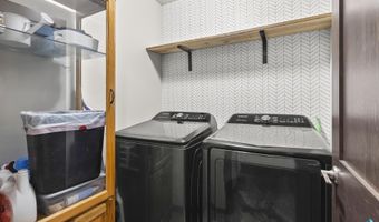39 N 6th St, Baltic, SD 57003