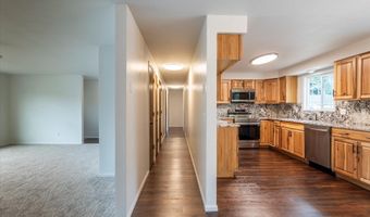 950 NE 1ST St, Bandon, OR 97411