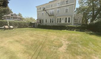 20 Berkeley Ave 4, Newport, RI 02840