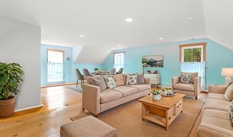 434 Donald St, Bedford, NH 03110