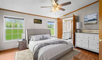 802 QUEEN ANN Rd, Amsterdam, NY 12010