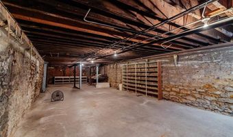 710 Commercial St, Atchison, KS 66002