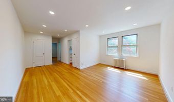 1210 N KENILWORTH St 8, Arlington, VA 22205