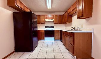 202 NW J St B, Bentonville, AR 72712