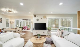 755 Sand Run Rd, Akron, OH 44313