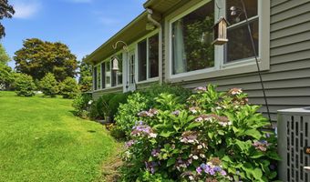 3 S Meadow Dr, Danbury, CT 06811