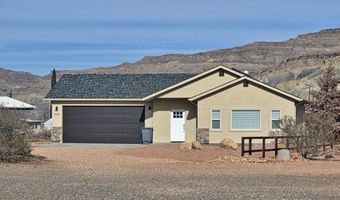 1015 E Canyon Dr, Big Water, UT 84741