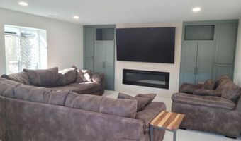 8617 E Chris St, Bel Aire, KS 67226