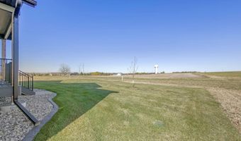 2516 E Chestnut Trl, Brandon, SD 57005
