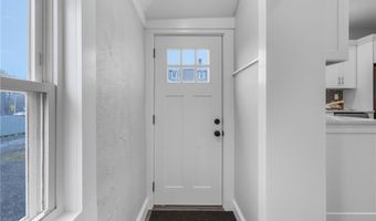 10 Braman St 1, Newport, RI 02840