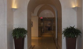 19355 Turnberry Way 25C, Aventura, FL 33180