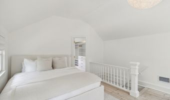 6 Cozzens Ln, Amagansett, NY 11930